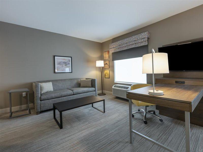 Hampton Inn & Suites Charlottetown Exterior photo