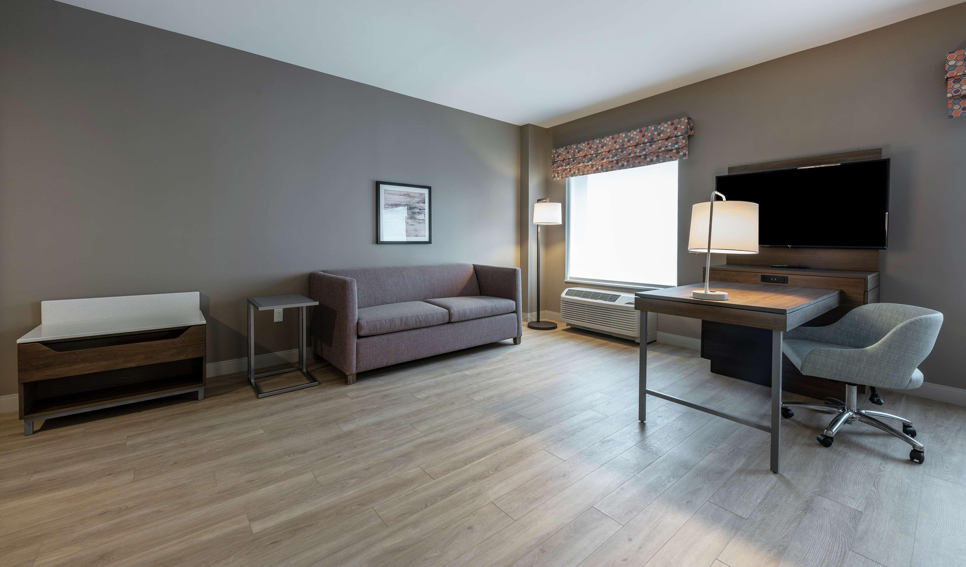 Hampton Inn & Suites Charlottetown Exterior photo
