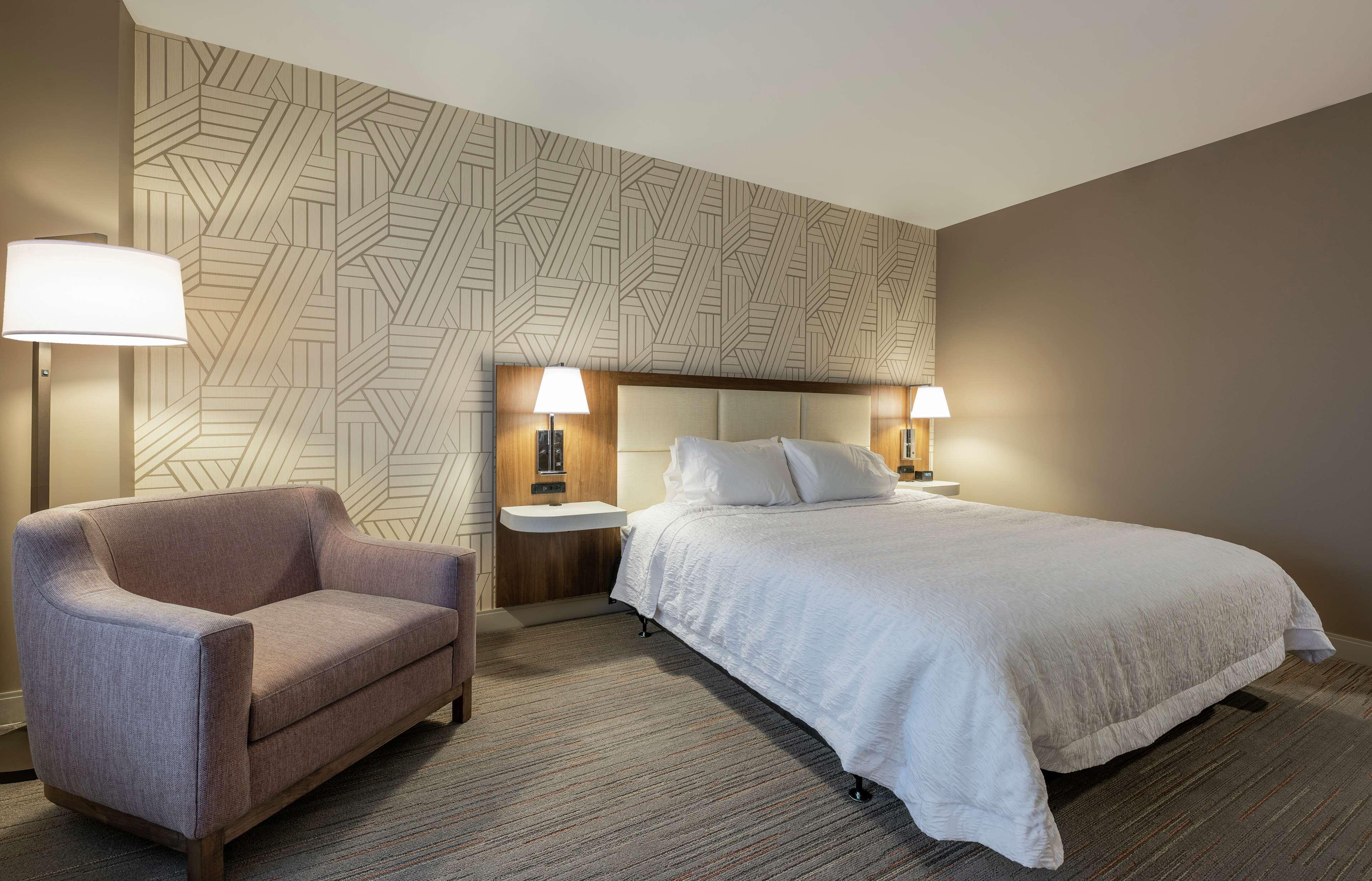 Hampton Inn & Suites Charlottetown Exterior photo